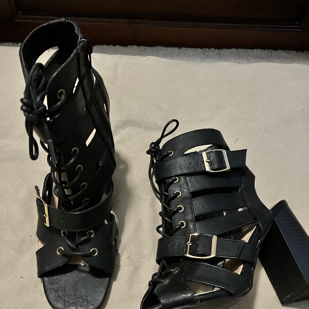 Black, dressy ankle booties!